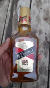 No 1 Luxury 180ml Price in Kolkata