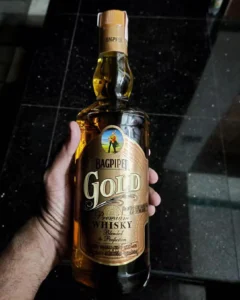 Bagpiper Gold Whisky